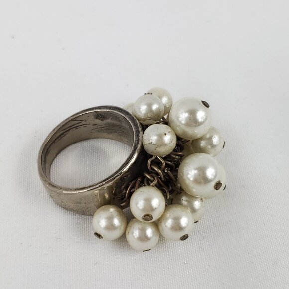 White Imitation Pearl Bead Cluster Ring Sz 7 - Picture 1 of 6